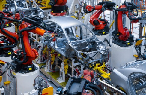 car production line uses AI